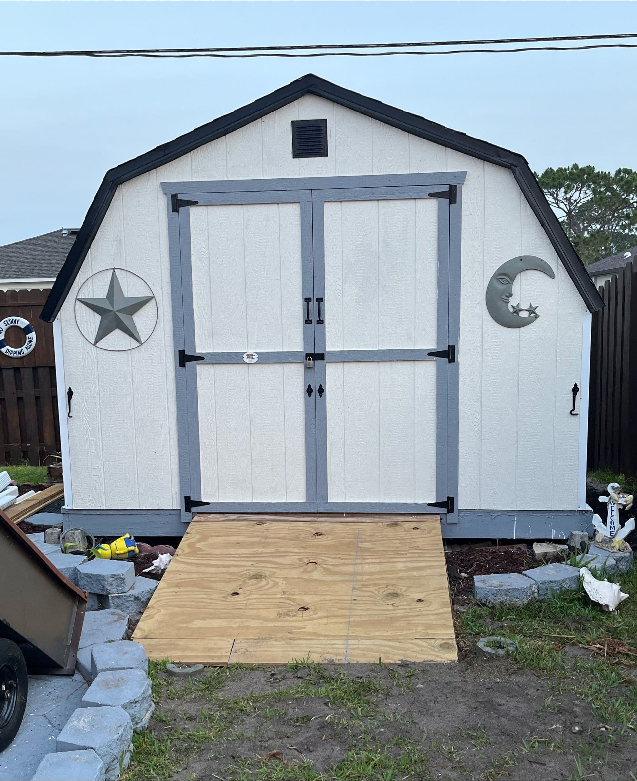 value gambrel barn shed with ramp